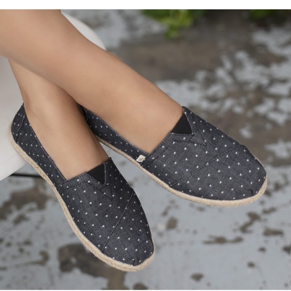 Toms - Black Dot Chambray Womens Rope Alpargatas Espadrilles. Size 8.5